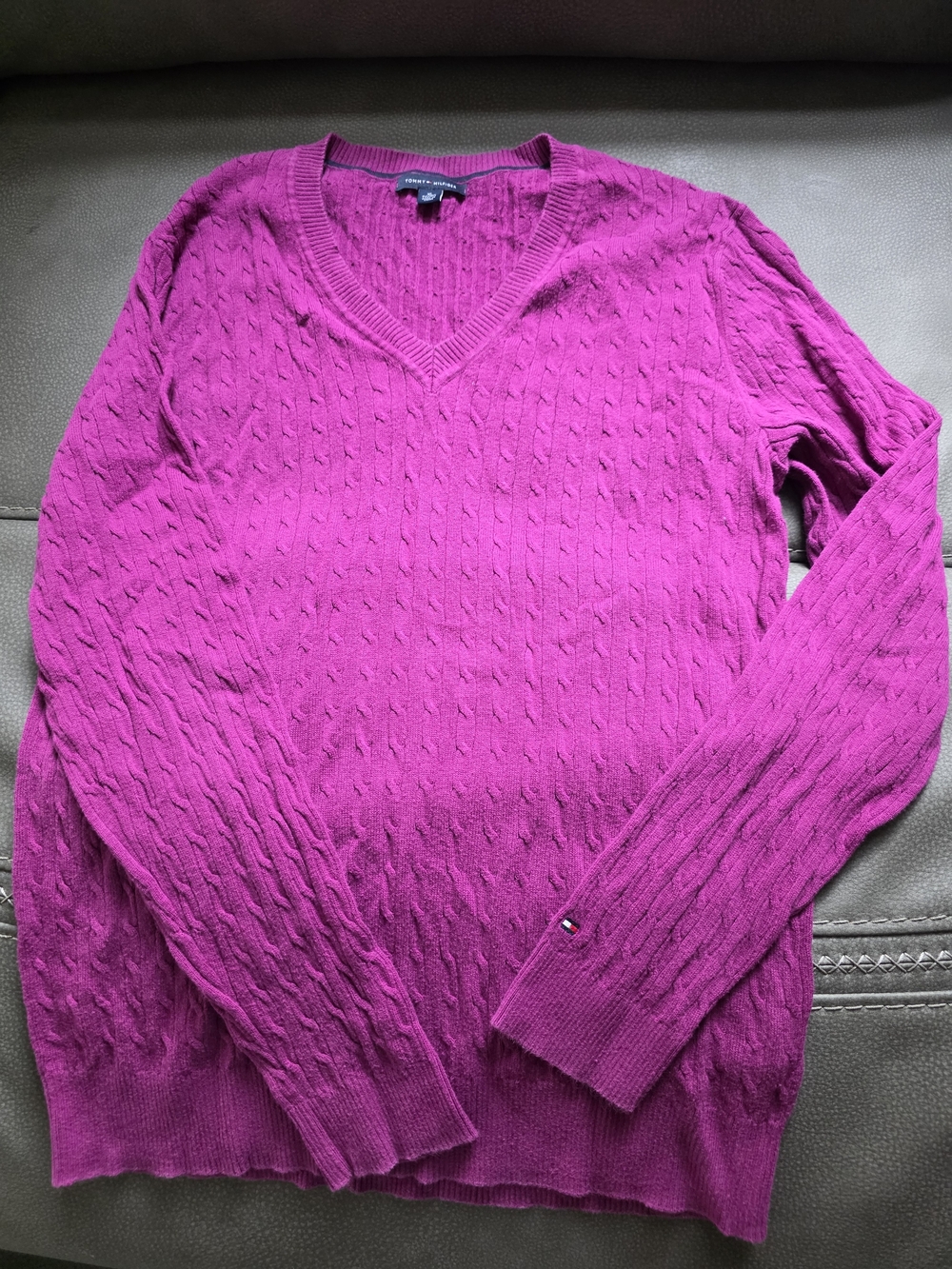 Tommy Hilfiger Women's V-Neck Cable Knit Sweater - Fuchsia